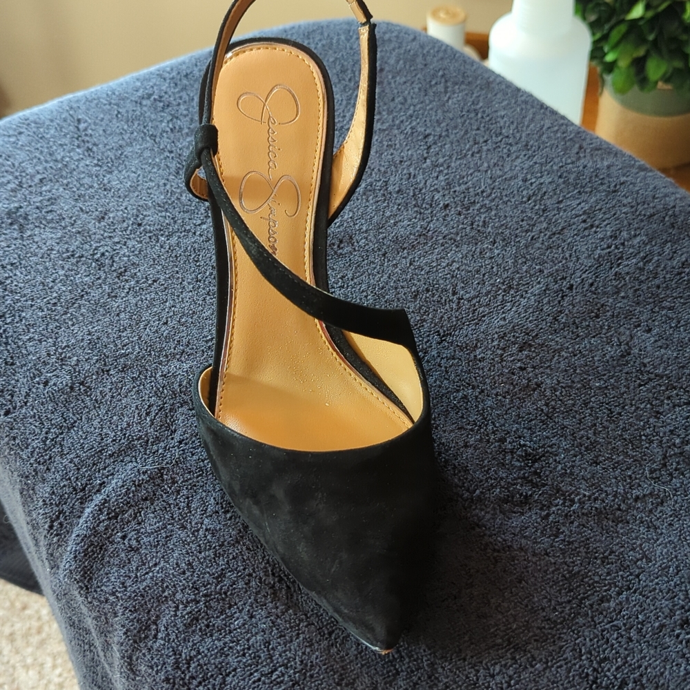 Shoes - Picture 3 of 6